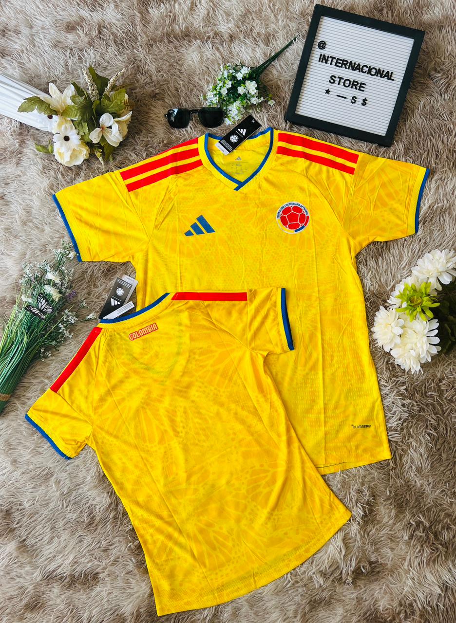 SUPER PROMO 2X1 💛💙❤️🦋 CAMISETA SELECCIÓN COLOMBIA 2026 – EDICIÓN MARIPOSAS DE GABO🦋💛💙❤️