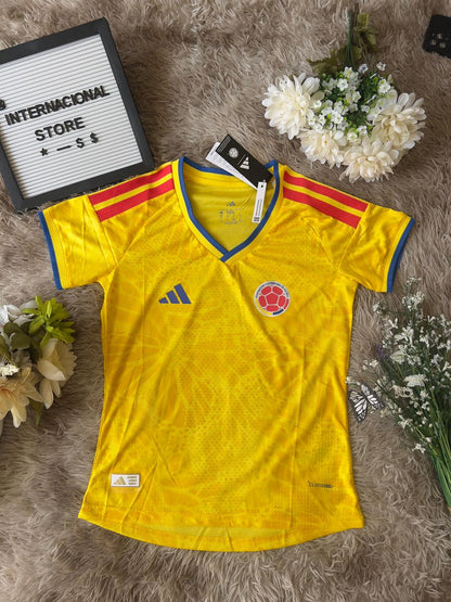SUPER PROMO 2X1 💛💙❤️🦋 CAMISETA SELECCIÓN COLOMBIA 2026 – EDICIÓN MARIPOSAS DE GABO🦋💛💙❤️